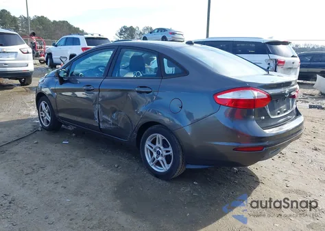 2018 Ford Fiesta Se z USA, uszkodzony, nr VIN 3FADP4BJXJM108043